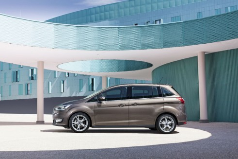 2015 Ford Grand C-Max side  - carwitter