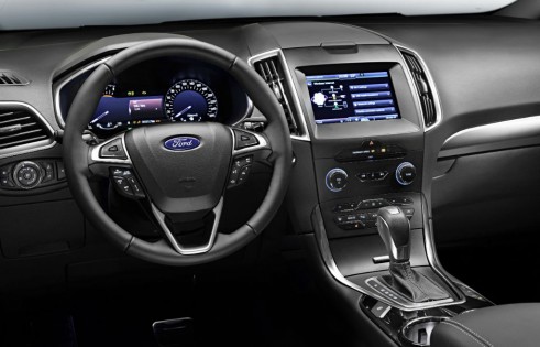 2015 Ford S-Max dash  - carwitter
