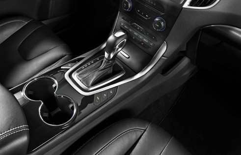 2015 Ford S-Max interior 2  - carwitter