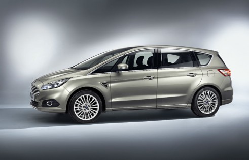 2015 Ford S-Max side  - carwitter