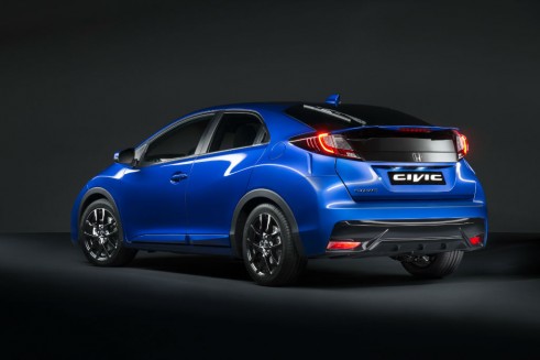 2015 Honda Civic side - carwitter