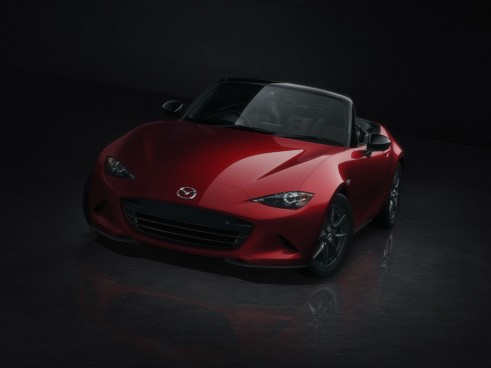 2015 Mazda MX-5 front - carwitter