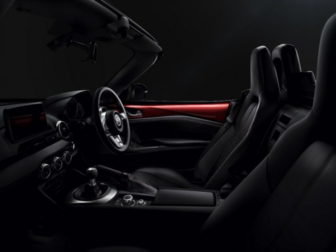 2015 Mazda MX-5 inteior - carwitter