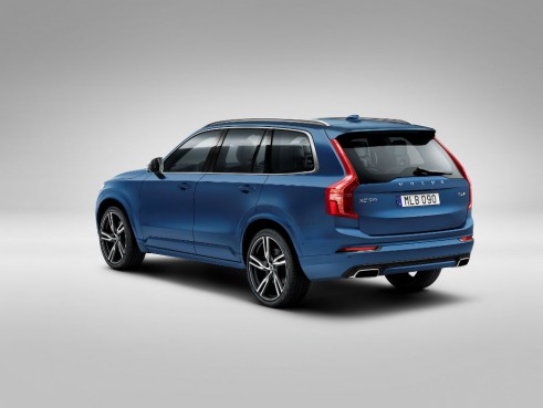 2015 XC90 R-Design rear - carwitter