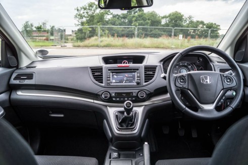Honda CR-V 1.6 i-Dtec Review - Dashboard - carwitter