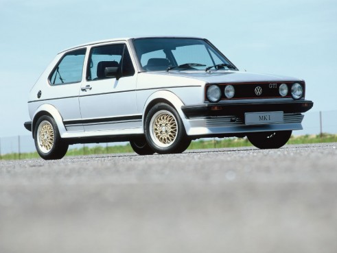 MK1 VW Golf GTi - Front - carwitter