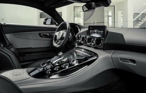 Mercedes Benz AMG GT - Interior - carwitter