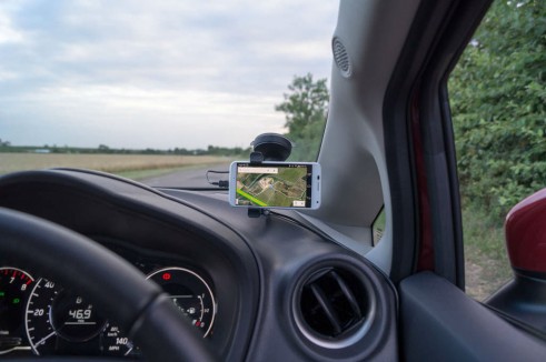 Tom Tom Smartphone Hands Free Kit Review - Carwitter - 006