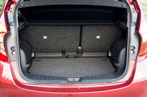 2014 Nissan Note 1.2 DiG-S Review - Boot - carwitter