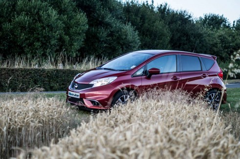 2014 Nissan Note 1.2 DiG-S Review - Side Scene Main - carwitter