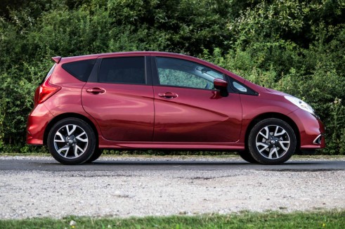 2014 Nissan Note 1.2 DiG-S Review - Side - carwitter