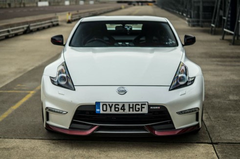 2015 Facelift Nissan 370Z NISMO - Front - carwitter