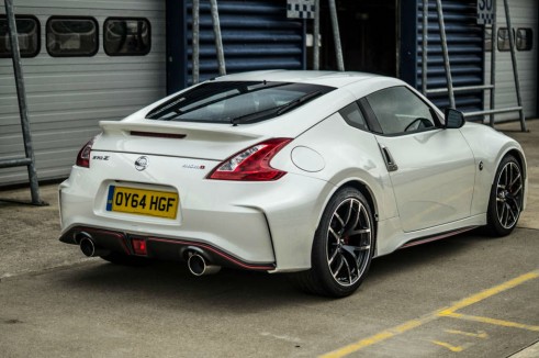 2015 Facelift Nissan 370Z NISMO - Rear Angle - carwitter