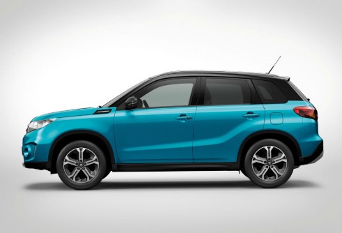 2015 Suzuki Vitara - side - carwitter