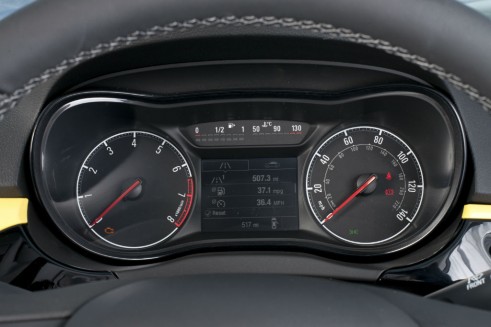 2015 Vauxhall Corsa Review - Dials - carwitter