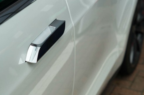 Tesla Model S P85 Plus Review UK - Door Handles - carwitter