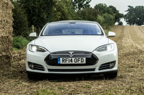 Tesla Model S P85 Plus Review UK - Front - carwitter