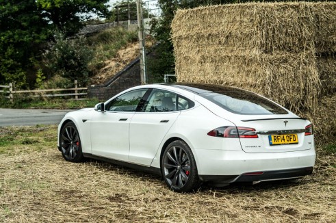 Tesla Model S P85 Plus Review UK - Rear Angle - carwitter