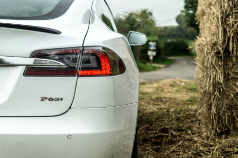 Tesla Model S P85 Plus Review UK - Rear Badge - carwitter