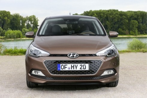 2015 Gen Hyundai i20 - Front - carwitter