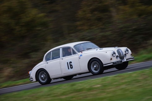 Jaguar Hertiage Mark II - carwitter