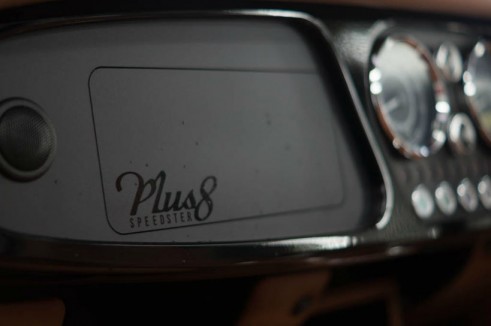 Morgan Plus 8 Speedster Review - Dashboard Detail - carwitter