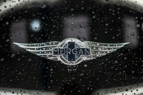 Morgan Plus 8 Speedster Review - Morgan Badge Rain - carwitter