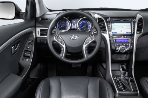 2014 Hundai i30 dash - carwitter