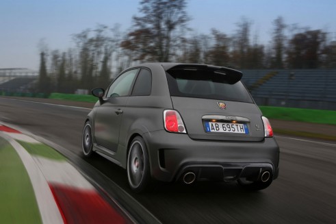 Abarth 695 Biposto rear - carwitter
