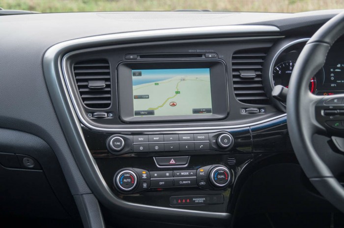 2015 Kia Optima - Centre Console - Carwitter