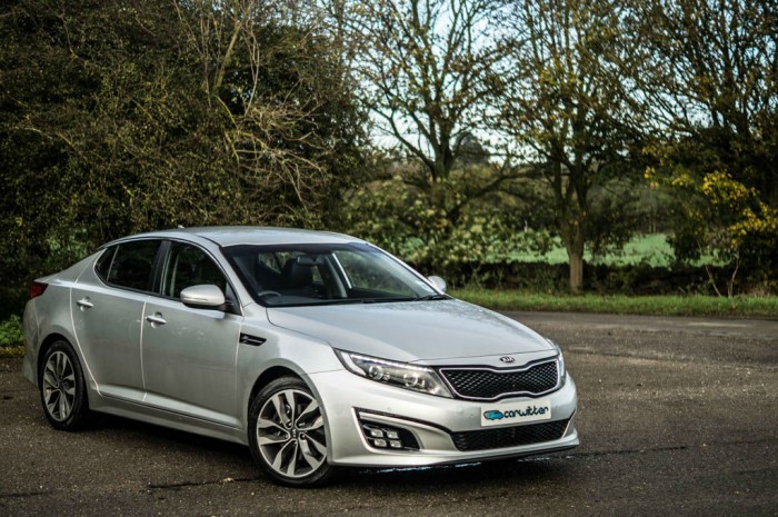 2015 Kia Optima - Front Angle Scene - Carwitter