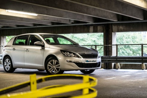 2015 Peugeot 308 1.2 THP - Main Front - Carwitter