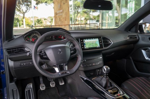 2015 Peugeot 308 GT Review - Dashboard - Carwitter