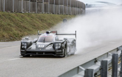 205 Porsche 919 rollout - carwitter