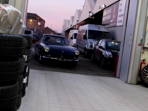 Ferrari,330GT,Macari,Carwitter