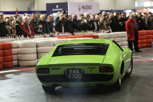 London Classic Car Show Miura - carwitter
