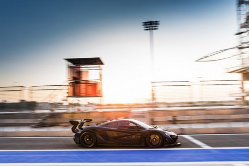 McLaren P1 GTR side - carwitter