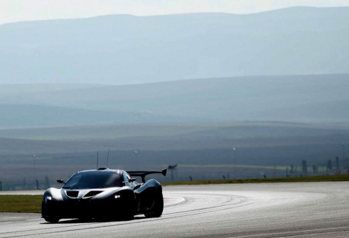 McLaren P1 GTR testing 3 - carwitter