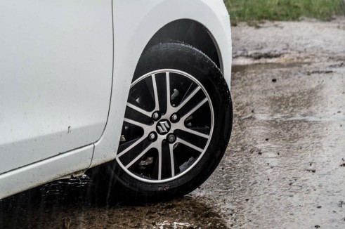 Suzuki Celerior Review - Alloys - Carwitter