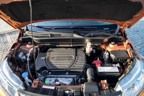 2015 Suzuki Vitara Review - 1.6 Petrol Engine - Carwitter