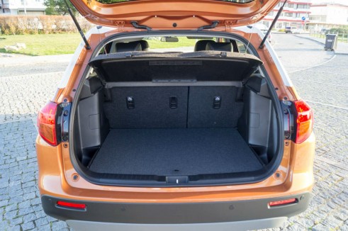 2015 Suzuki Vitara Review - Boot - Carwitter