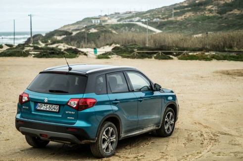 2015 Suzuki Vitara Review - Rear Angle Scene - Carwitter