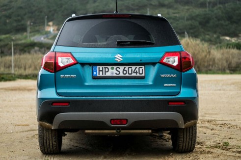 2015 Suzuki Vitara Review - Rear - Carwitter