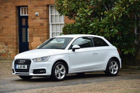 Audi A1 1.0 TFSI - Front - carwitter
