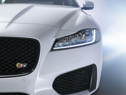 2015 JAGUAR XF S - Front Air Vents - carwitter