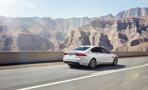 2015 JAGUAR XF S - Rear - carwitter