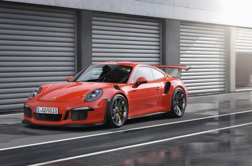 Porsche 911 GT3 RS - Front Quarter - carwitter