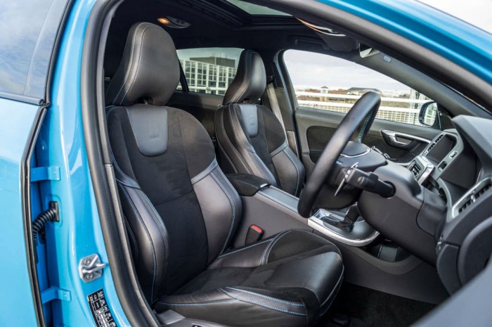 Volvo V60 Polestar Review - Front Seats - Carwitter