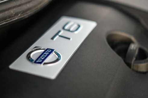 Volvo V60 Polestar Review - T6 Badeg Engine - Carwitter