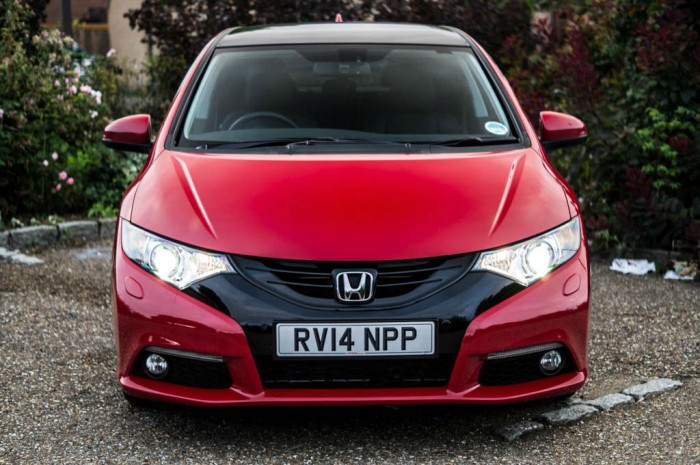 2015 Honda Civic 1.6 iDtec Review - Front - Carwitter